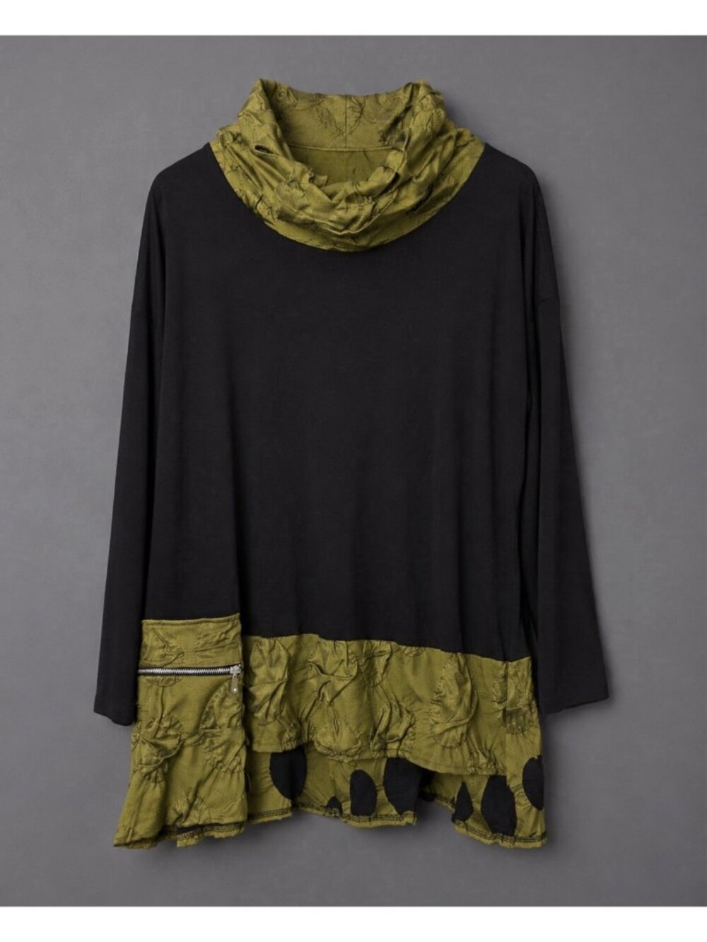NWT KOZAN Womens M Cowl Neck Asymmetrical Tunic Top Lagenlook Black/Green Artsy